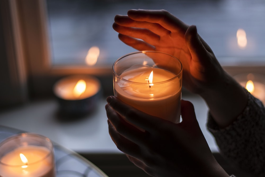 How Scented Candles Can Benefit Your WFH Routine